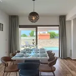 Roma Nyaraló Póla